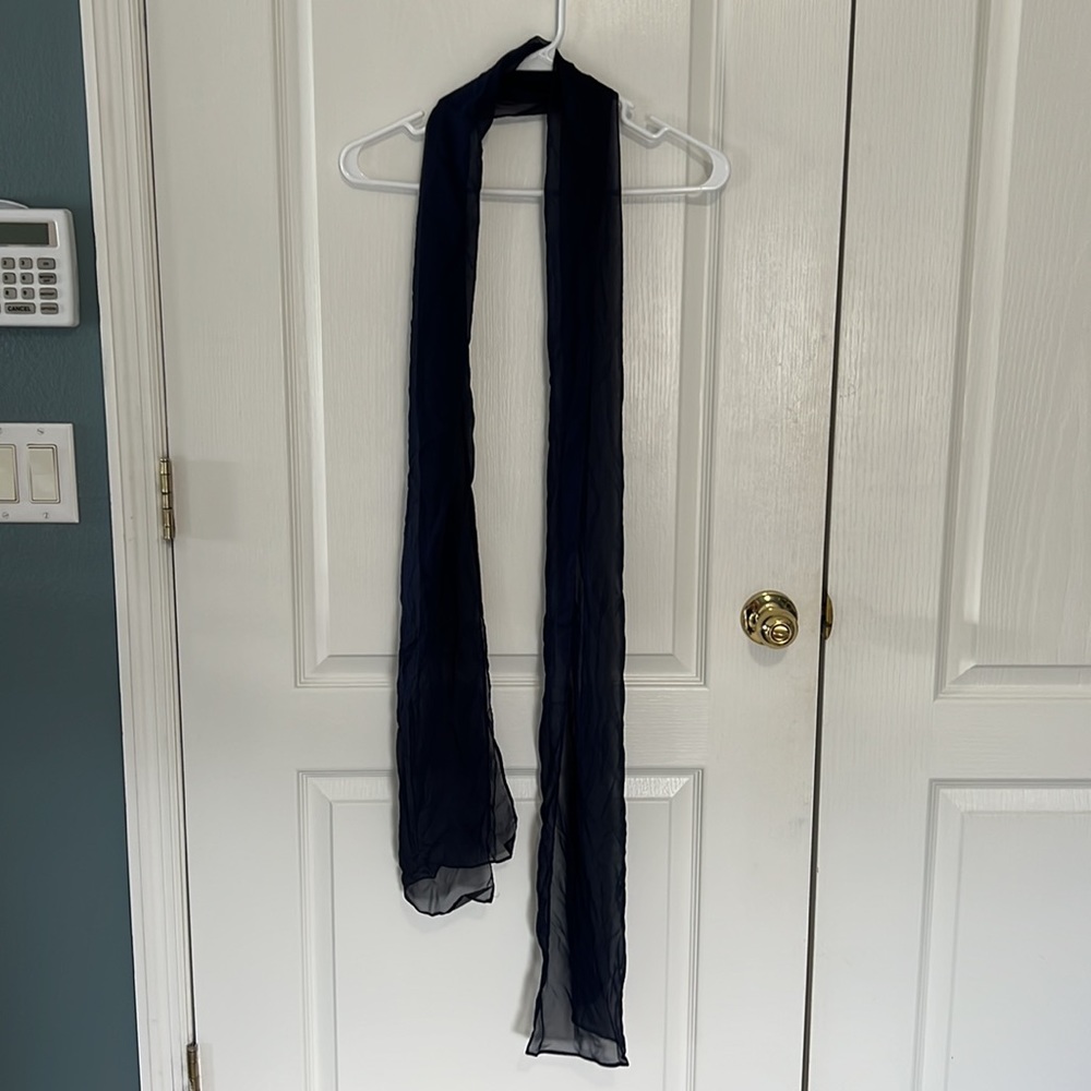 Evening Dress in gorgeous silk! Women’s sz 6 navy blue. Like new! Includes scarf - Picture 16 of 16
